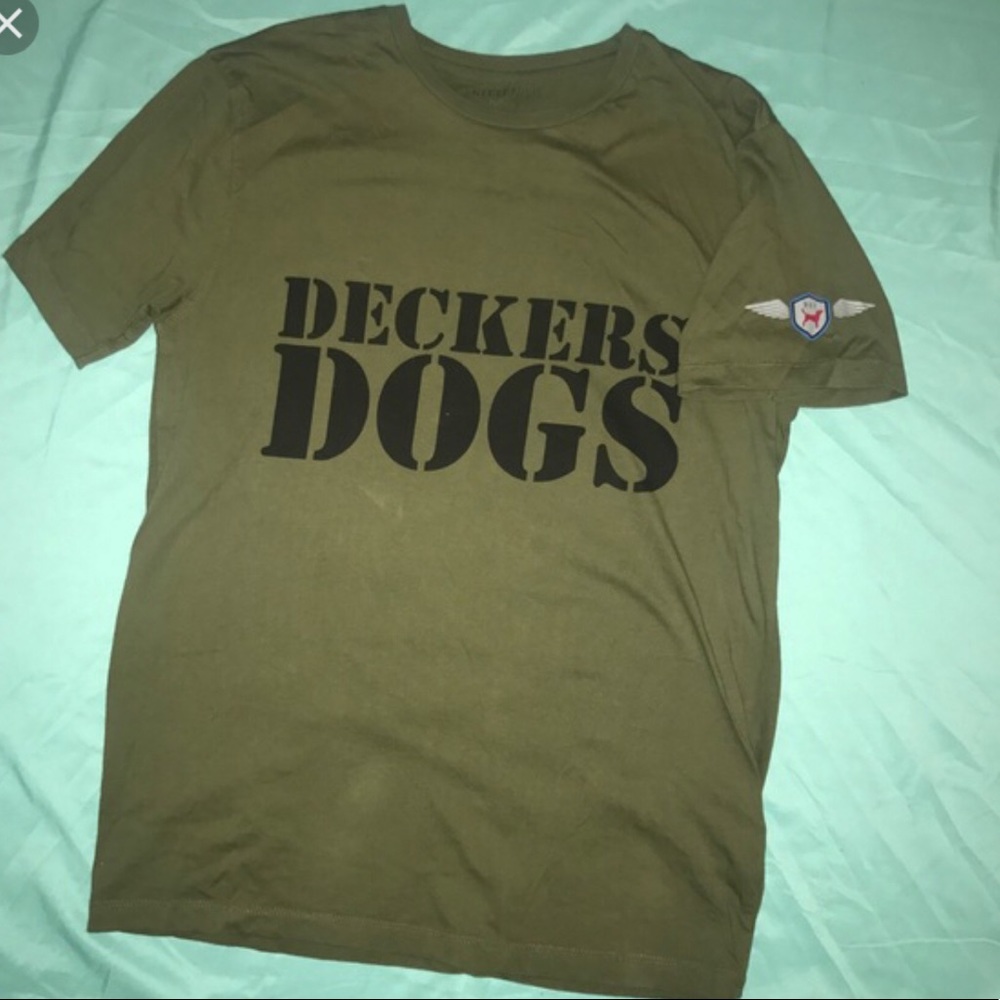 ISOOOOOO DECKER DOGS TEE SHIRT XS OR SMALL